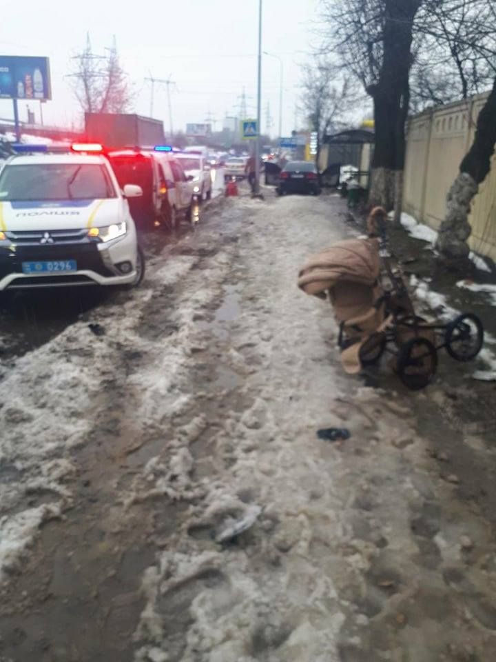 Грузины-наркоманы совершили ДТП. Фото: facebook.com/ГУ НП в Киевской области