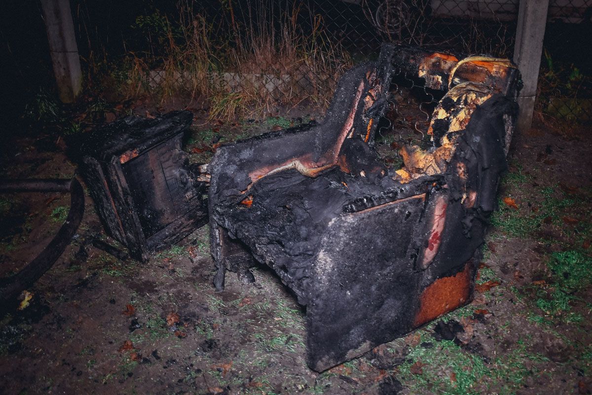 https://ukranews.com/news/539253-utrom-1-yanvarya-v-nykolaeve-yz-za-pozhara-pogybly-molodye-suprugy