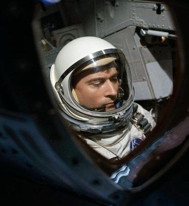 В США умер астронавт, дважды побывавший на Луне