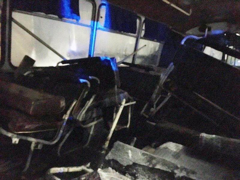 Столкновение автобуса с шахтерами и военного КрАЗа. Фото: pokrovsk-police.dn.ua