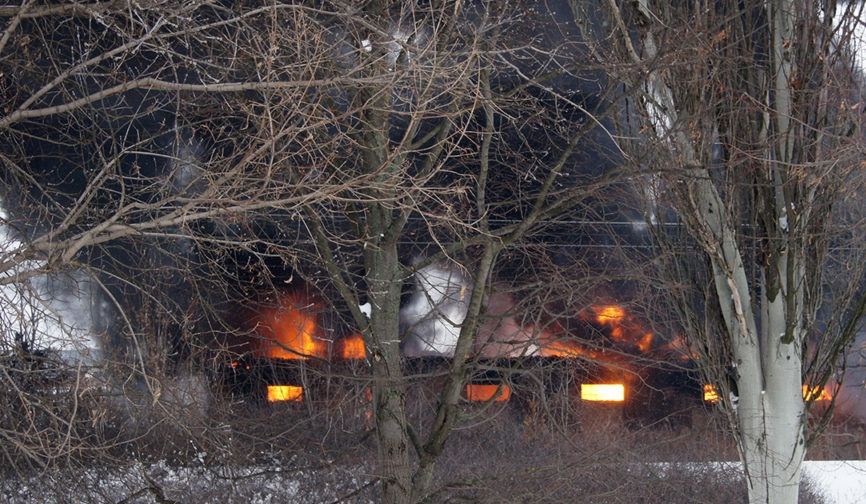 Пожар на складе горюче-смазочных материалов возник в Славянске. Фото: dsns.gov.ua