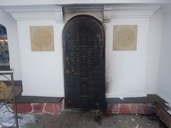 В Киеве подожгли монастырь. Фото: kyiv.npu.gov.ua