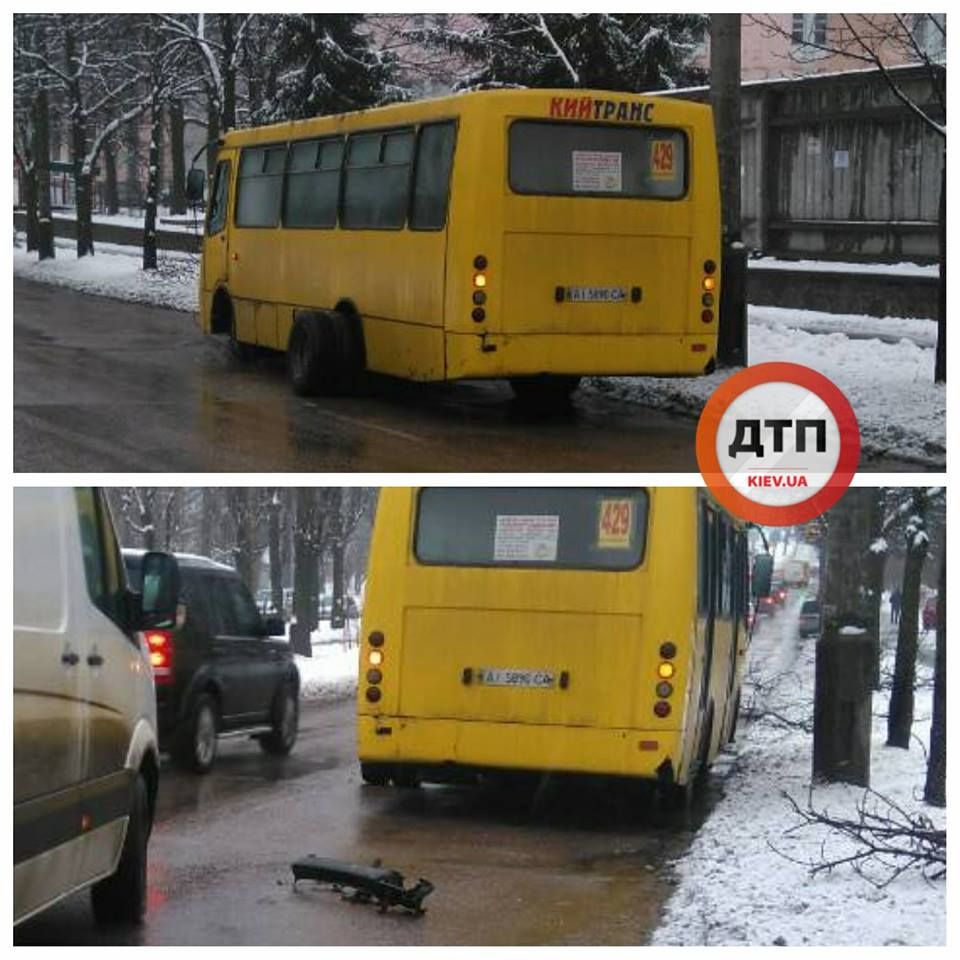 У маршрутки отвалились колеса. Фото: dtp.kiev.ua