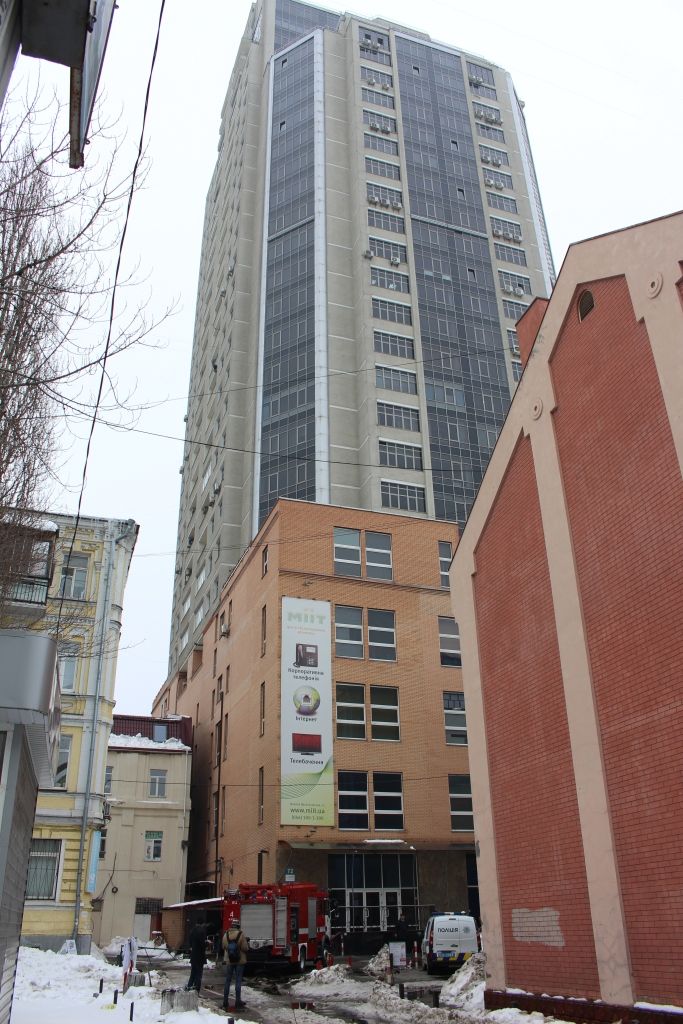 В Киеве горел бизнес-центр. Фото: dsns.gоv.ua