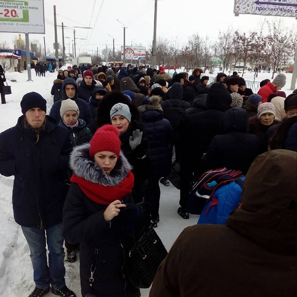 В социальной сети Facebook жители города разместили фото, на которых видно масштабы происходящего. Фото: Facebook/Владимир Буга