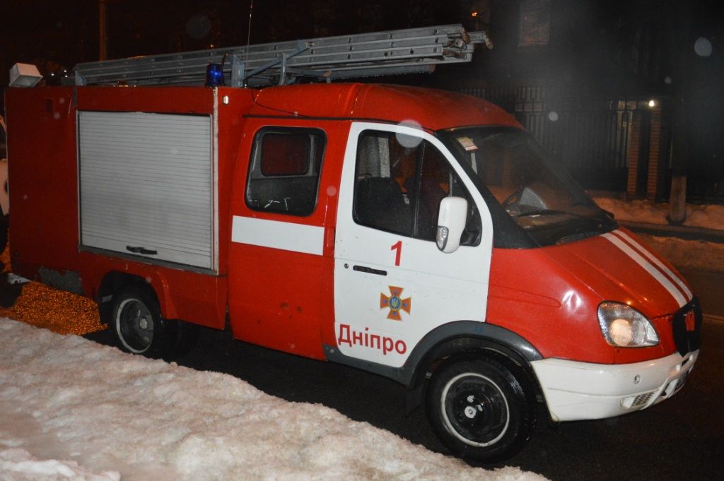 Пожар возник в нежилой комнате на 10-м этаже 11-этажного здания. Фото: dsns.gov.ua