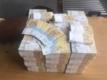 Деньги изъяты, а материалы дела направлены в суд. Фото: sfs.gov.ua