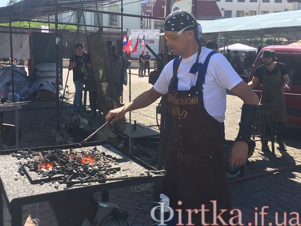 Праздник кузнецов в Ивано-Франковске. Фото: 