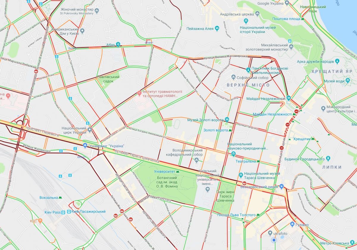 Движение крайне затруднено в центре и на основных магистралях. Фото: Google/maps