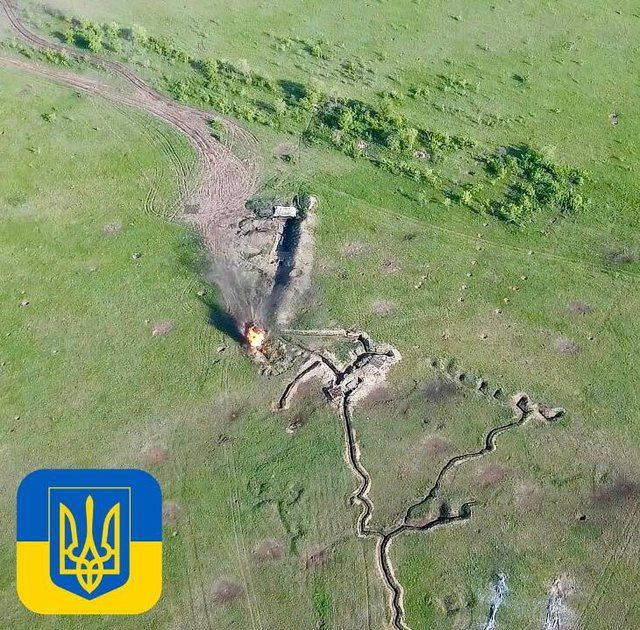 ВСУ уничтожили 2 бронемашины боевиков. Фото: Facebook/Юрий Мысягин.