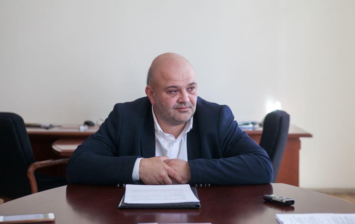 Согласно Закону Украины 