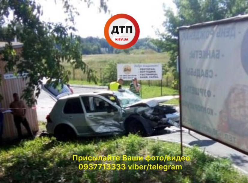 Під Києвом зіткнулися два авто