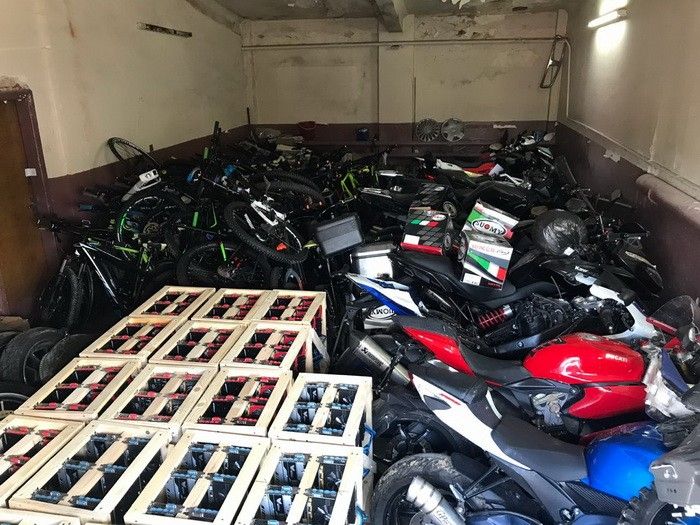 Деталі переправляли в Україну під виглядом поштових відправлень. Фото: СБУ