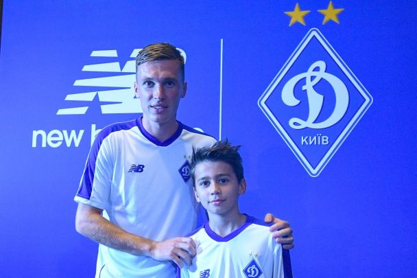Нова форма і нові гравці 