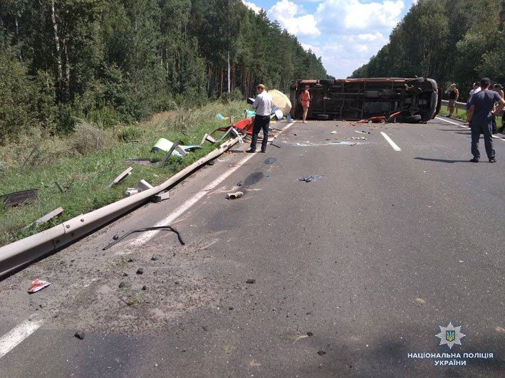Очередное ДТП с маршруткой произошло в Черниговской области. Фото: Нацполиция 