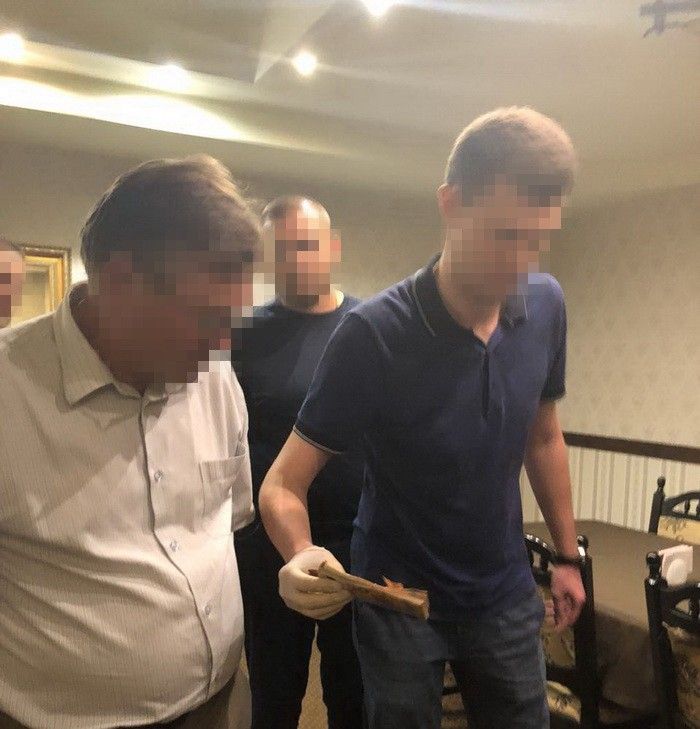 Судью задержали на 