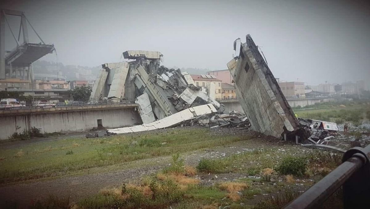 Причина обрушения пока не установлена