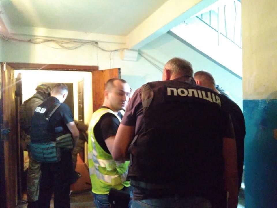 В помещении работает следственно-оперативная группа, будет проводиться осмотр. Фото: полиция