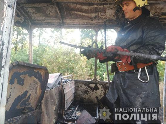 На Сумщине автобус с детьми загорелся прямо на ходу