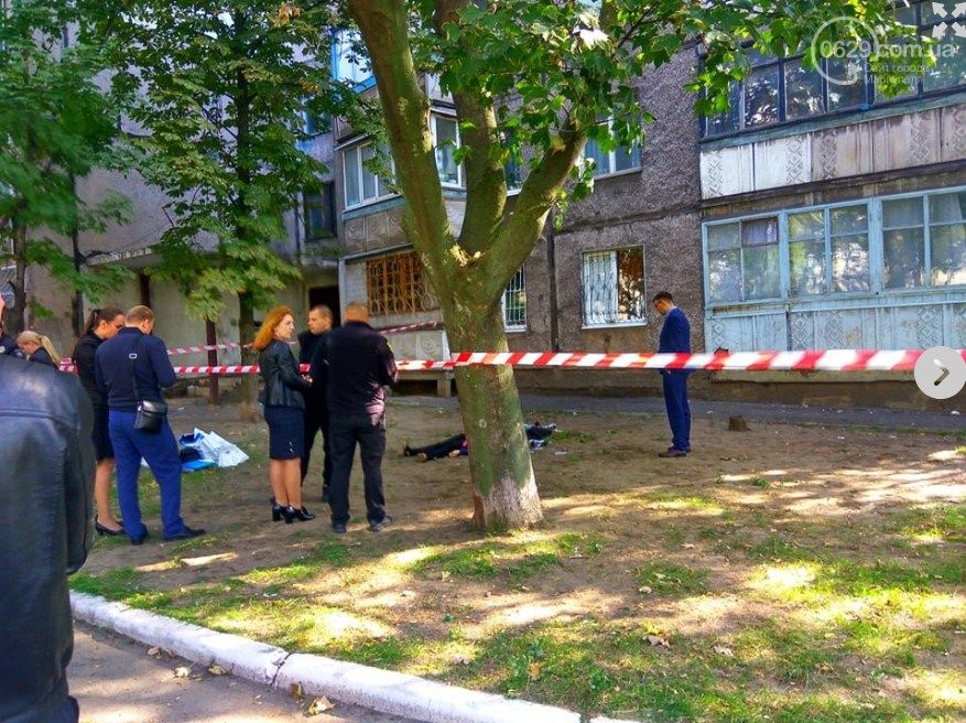 У девочек в карманах нашли записки с одинаковым текстом: 