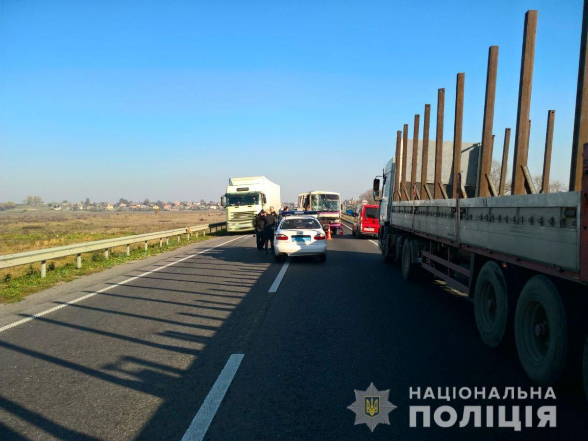Транспортные средства двигались в попутном направлении. Фото: lv.npu.gov.ua