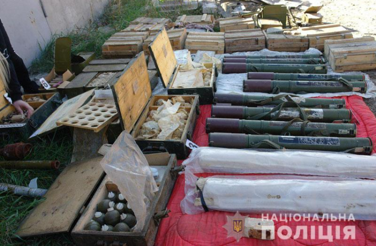 Более 20 тыс. патронов найдено в гараже в Донецкой области