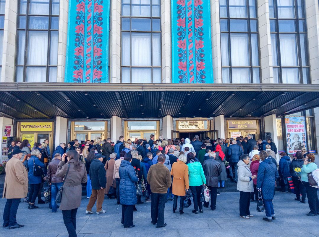 На прощание с актрисой пришло много людей. Фото: kiev.informator/Андрей Шматов