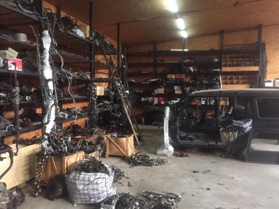 Угонщики разбирали машины на детали. Фото: kobl.gp.gov.ua