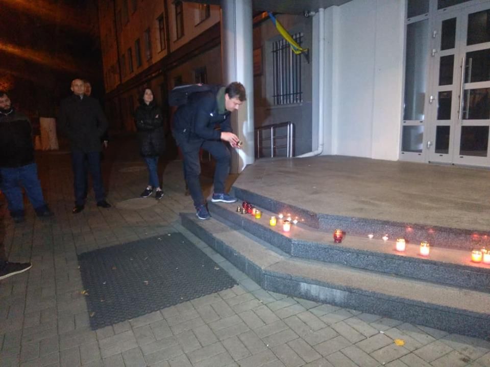 Акция-реквием в Ровно. Фото: facebook.cоm/UA: Рівне
