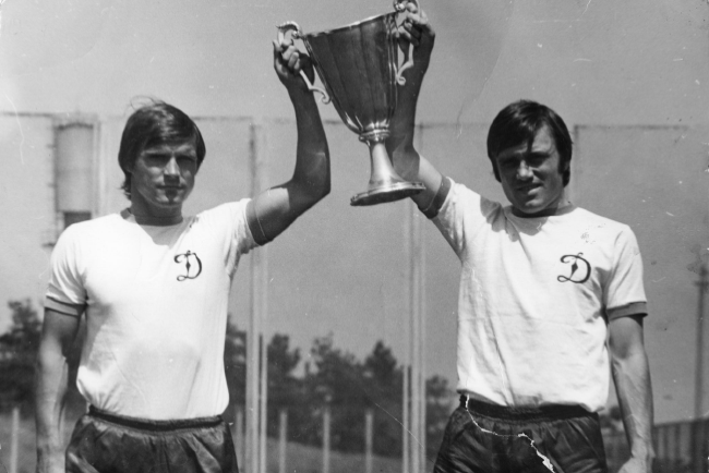 Виктор Матвиенко с кубком. Архив. Фото: fcdynamo.kiev
