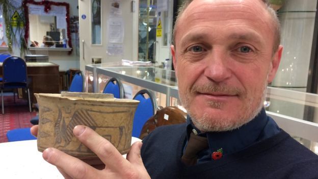 Карл Мартин с горшком. Фото: Hansons Auctioneers