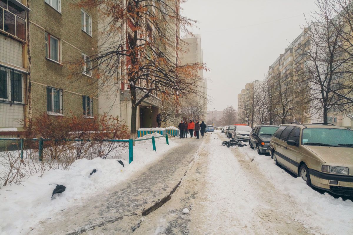Мужчина почти не спал в последнее время из-за чрезмерных требований начальства. Фото: Информатор