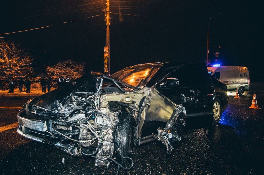 В Киеве Volkswagen стокнулся с Chevrolet. Фото: Информатор
