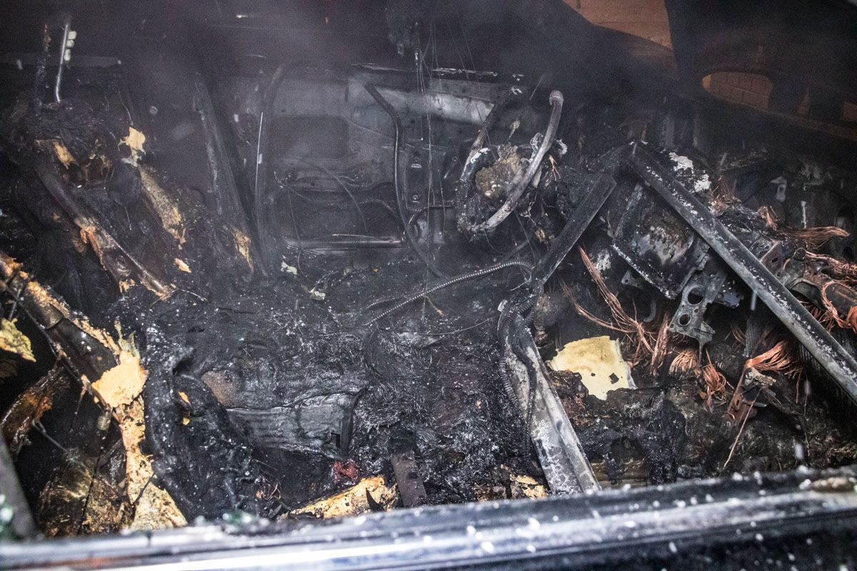 Toyota полностью сгорела.