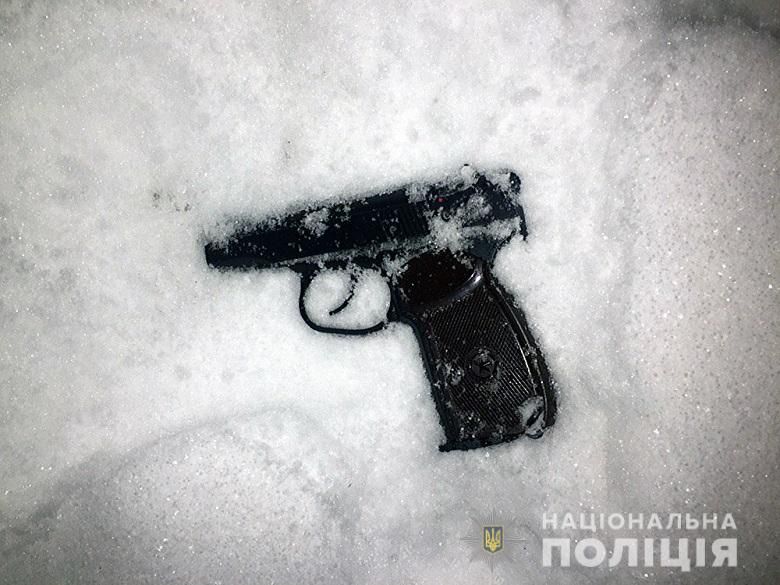 Стрельба произошла около 22:00.
