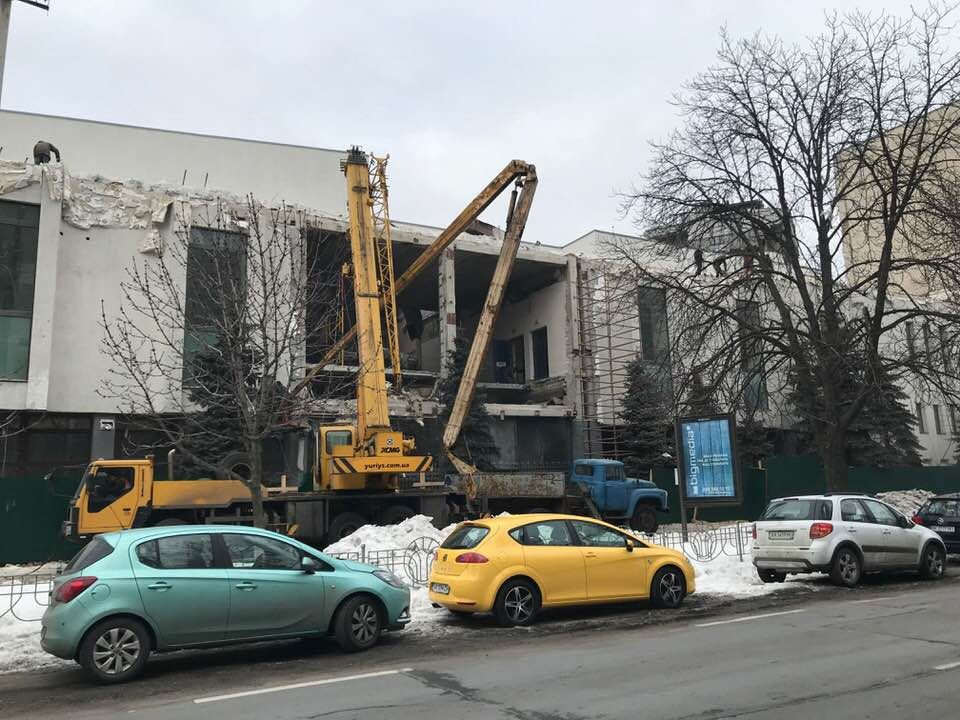 Згідно з планом роботи, будівля повністю зміниться.
