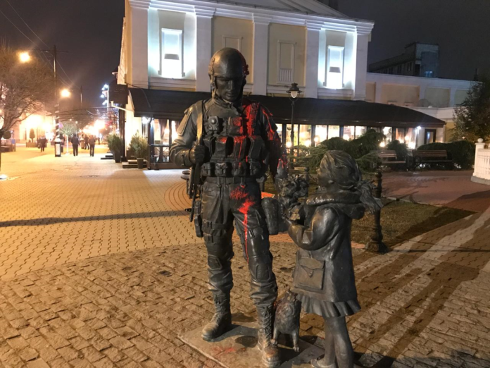 Мужчина объяснил свои действия недовольством властью.