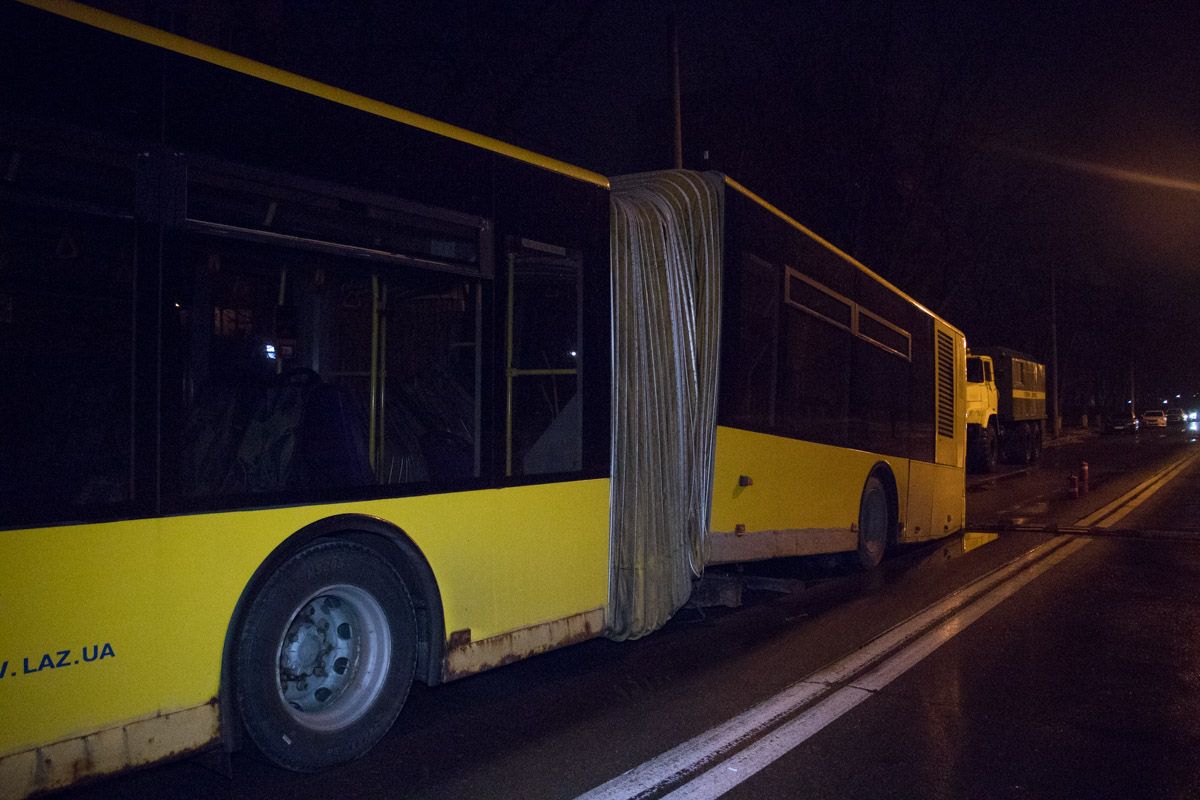 Інцидент стався на вулиці Мілютенка.
