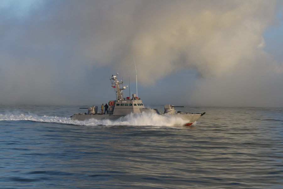 В Азовском море пограничники учились отражать атаку. Фото: пресс-служба ГПСУ
