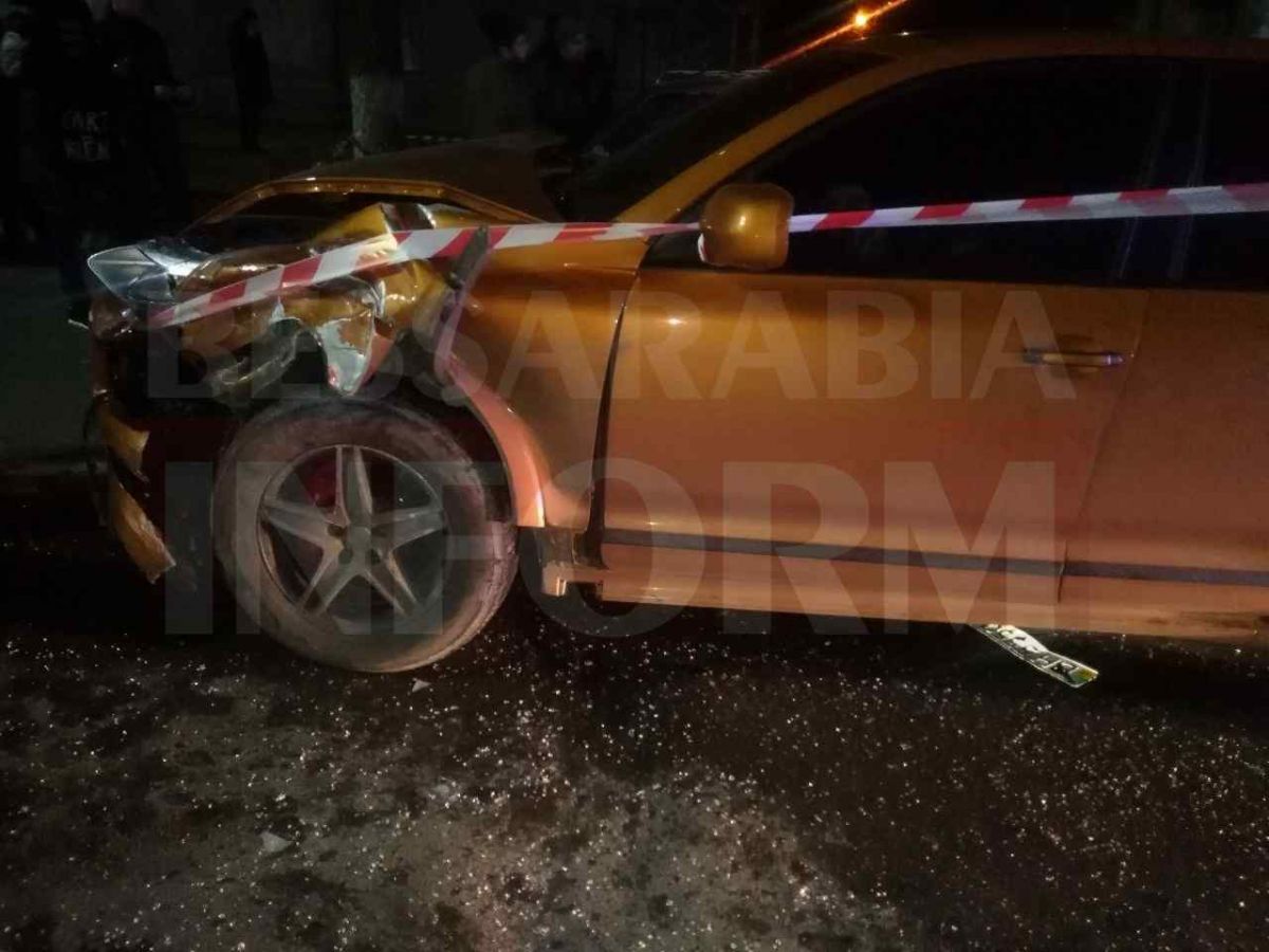 У ДТП ніхто не постраждав, тільки авто розбиті.