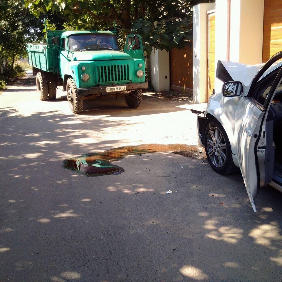 Протаранених автомобіль активістів.Фото: facebook.com/grig.cozma