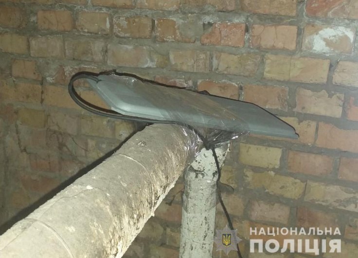 Офіс Зеленського перевіряє поліція через виявлення невідомого технічного обладнання. Фото: Нацполиция