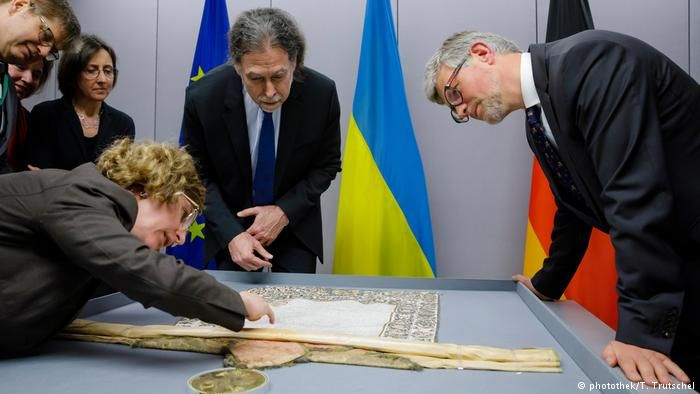 З 1688 року Москва забороняла київському митрополиту іменуватися ієрархом всієї Русі. 