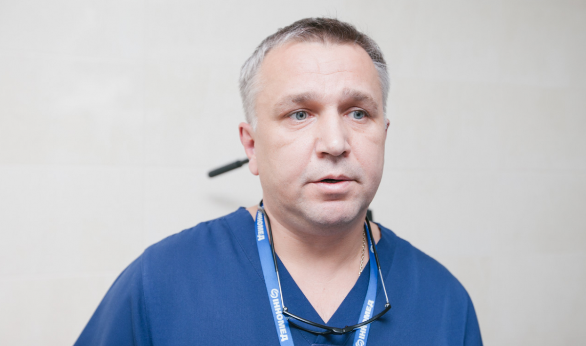 Андрей Григоренко один из 4 хирургов, который прошел обучение на da Vinci за границей. Фото: 