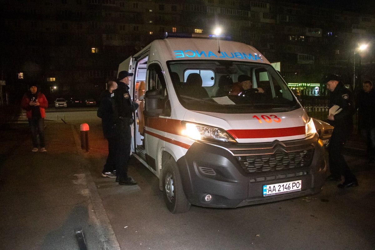 На місці працювали екіпажі патрульної поліції, слідчо-оперативна група та