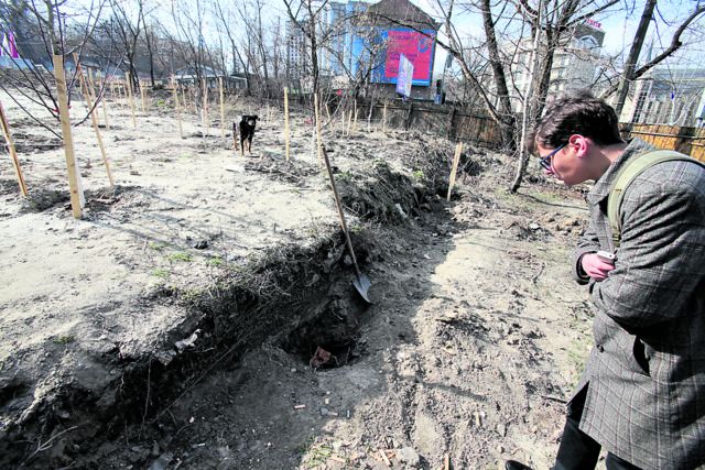 Клад нашли на Подоле возле Воздвиженки. Фото: segodnya.ua