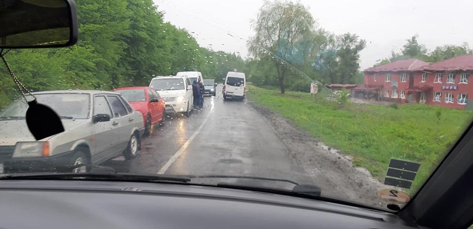 Очереди на границе. Фото: facebook/Татьяна Тымочко