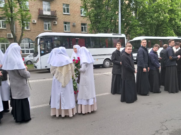 Крестный ход 9 мая в Киеве. Фото: 112