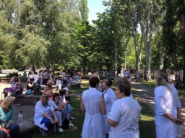 Весь персонал и пациэнтов Николаевских больниц пришлось эвакуировать. Фото: Преступности.НЕТ. 