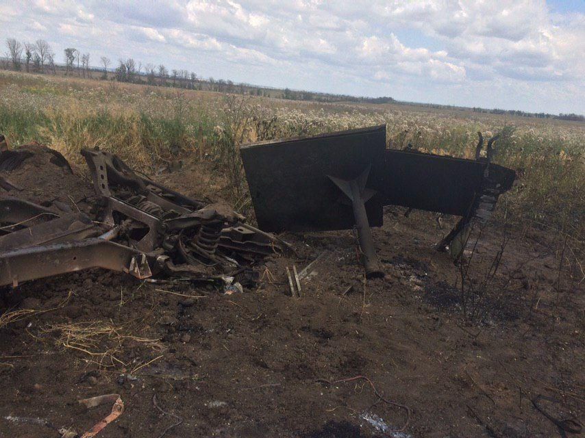 Обстрел боевиками медицинского авто в зоне ООС. Фото: InfoResist 